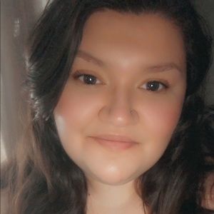 Meet your Posher, Roya